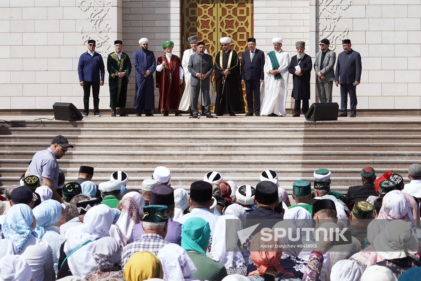 KAZANFORUM 2023. Head of Tatarstan Rustam Minnikhanov attends Izge Bolgar Zhyeny Festival