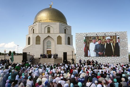 KAZANFORUM 2023. Head of Tatarstan Rustam Minnikhanov attends Izge Bolgar Zhyeny Festival