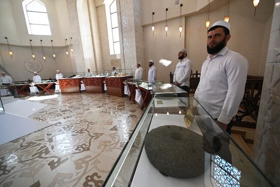 The exhibition of relics of the Prophet Muhammad in the museum and exhibition complex "Memorial sign in honor of the adoption of Islam by the Volga Bulgars in 922" at the Izge Bolgar Zhyeny Festival held as part of the 14th International Economic Forum Russia - Islamic World: KAZANFORUM. Photos can be used on terms listed in the media-bank's Forum section. Location: Russia, Republic of Tatarstan, Bolgar. Author: Maksim Bogodvid/ANO “Directorate for Sports and Social Projects”. KAZANFORUM 2023. Izge Bolgar Zhyeny Festival