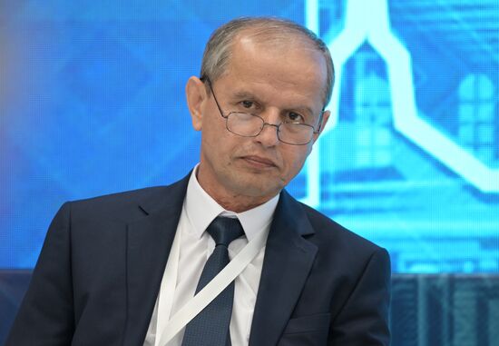 Representative of the press service of the General Prosecutor's Office of Tajikistan Muhammadrizo Khalifazoda at the session, Protection of Rights of Entrepreneurs and Investors in Russia and OIC Countries, held as part of the 14th International Economic Forum Russia - Islamic World: KAZANFORUM. Photos can be used on terms listed in the media-bank's Forum section. Location: Russia, Republic of Tatarstan, Kazan. Author: Evgeny Biyatov/ANO “Directorate for Sports and Social Projects”. KAZANFORUM 2023. Protection of Rights of Entrepreneurs and Investors in Russia and OIC Countries