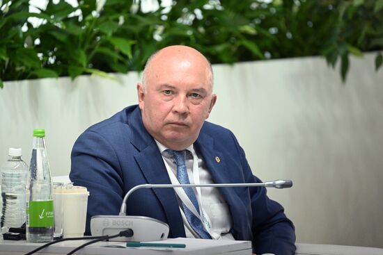 KAZANFORUM 2023. Electronic industry in the context of global challenges: prospects and ways of cooperation in the OIC countries