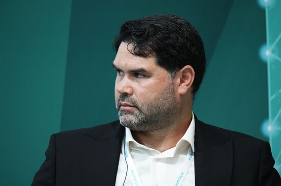 President of the Russian Olympic Committee Stanislav Pozdnyakov at the session, Sport is a factor of sustainable partnership, held as part of the 14th International Economic Forum Russia - Islamic World: KAZANFORUM. Photos can be used on terms listed in the media-bank's Forum section. Location: Russia, Republic of Tatarstan, Kazan. Author: Alexei Danichev/ANO “Directorate for Sports and Social Projects”. KAZANFORUM 2023. Sport is a factor of sustainable partnership