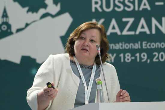 Director for Development of Foreign Economic Activity of TD Cherkizovo Natalya Bartnovskaya at the session, Drivers for the development of Russian AIC export: Halal products, held as part of the 14th International Economic Forum Russia - Islamic World: KAZANFORUM. Photos can be used on terms listed in the media-bank's Forum section. Location: Russia, Republic of Tatarstan, Kazan. Author: Alexey Nikolskiy/ANO “Directorate for Sports and Social Projects”. KAZANFORUM 2023. Drivers for the development of Russian AIC export: Halal products