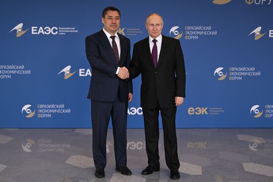 Russia Putin Eurasian Economic Forum