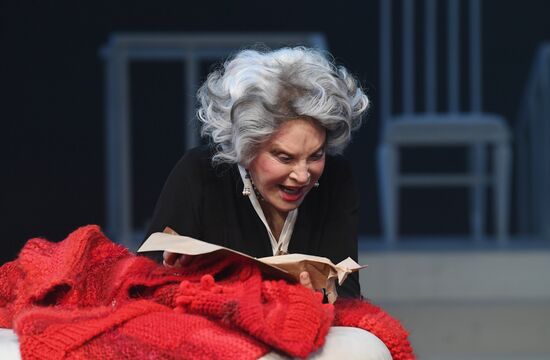 Russia Theatre Queen Mother