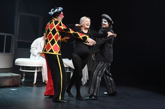 Russia Theatre Queen Mother