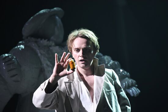 Russia Theatre Queen Mother