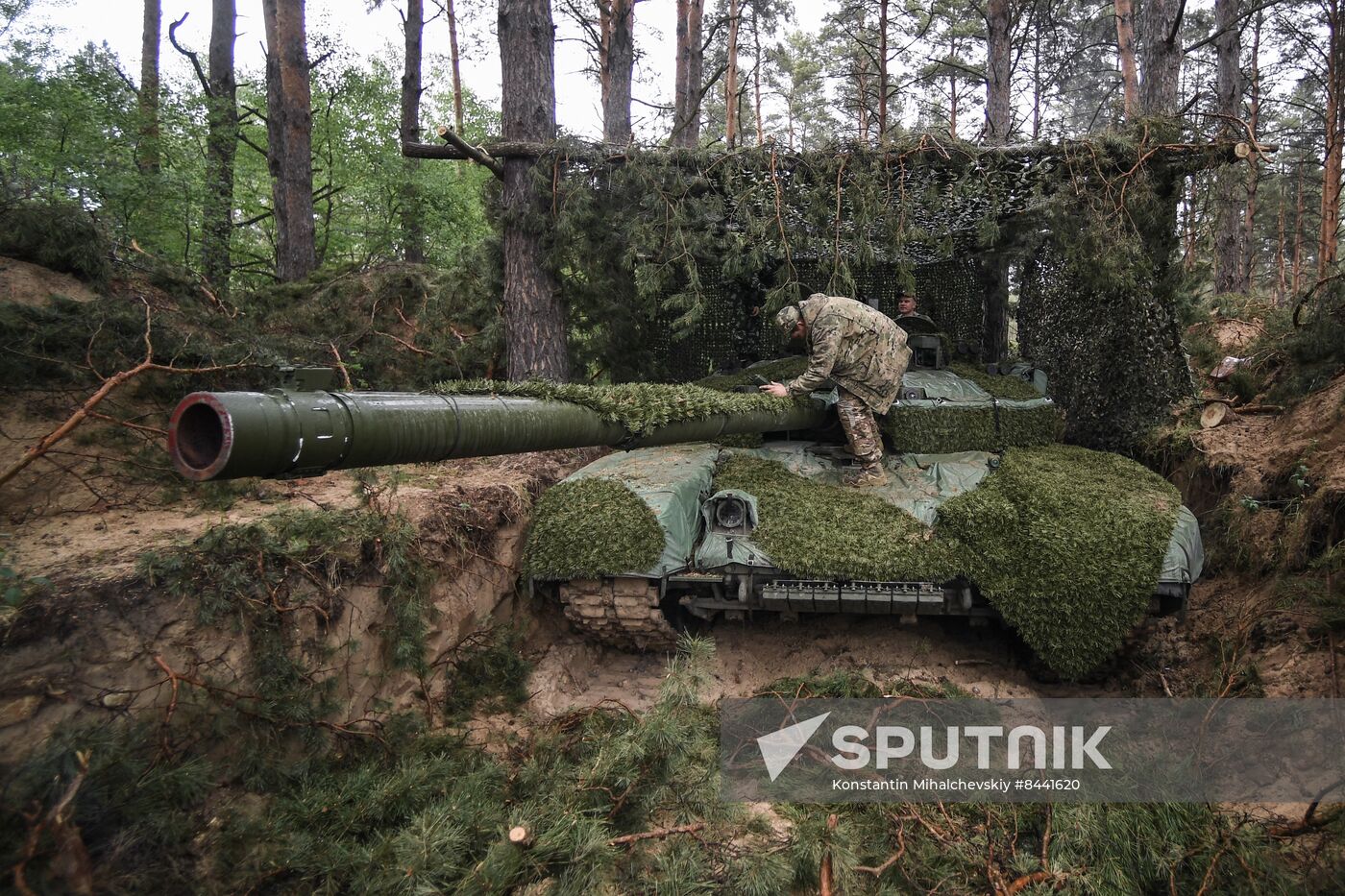 Russia Ukraine Military Operation Tank Unit