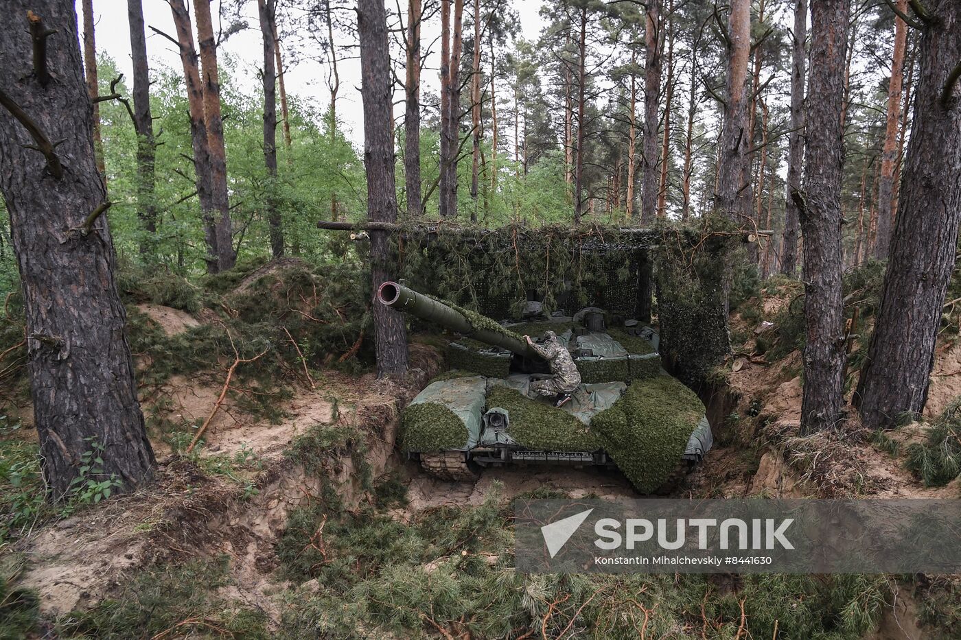 Russia Ukraine Military Operation Tank Unit