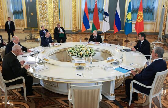 Russia Putin Supreme Eurasian Economic Council