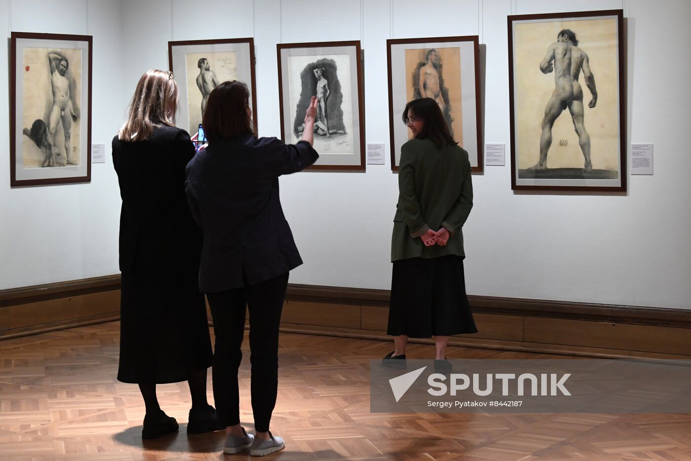 Russia Art Academic Drawing Exhibition