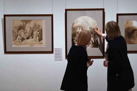 Russia Art Academic Drawing Exhibition