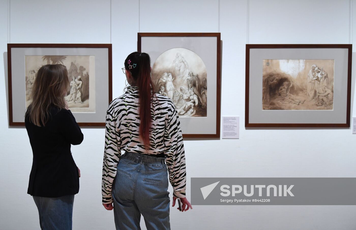 Russia Art Academic Drawing Exhibition