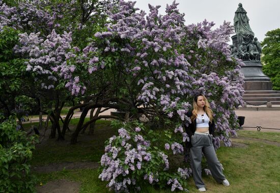 Russia Blooming Season