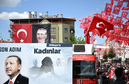 Turkey Election Erdogan Campaign