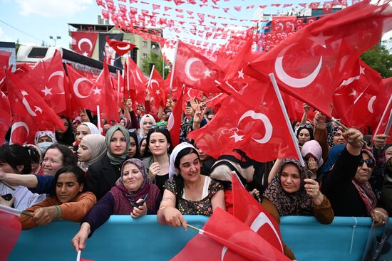 Turkey Election Erdogan Campaign