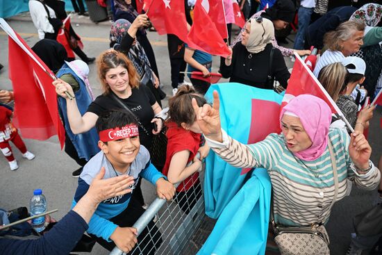 Turkey Election Erdogan Campaign