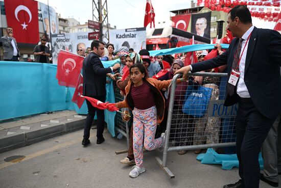 Turkey Election Erdogan Campaign