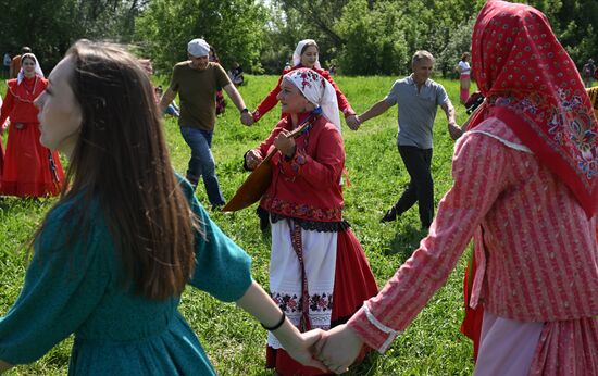 Russia Karavon Folk Festival