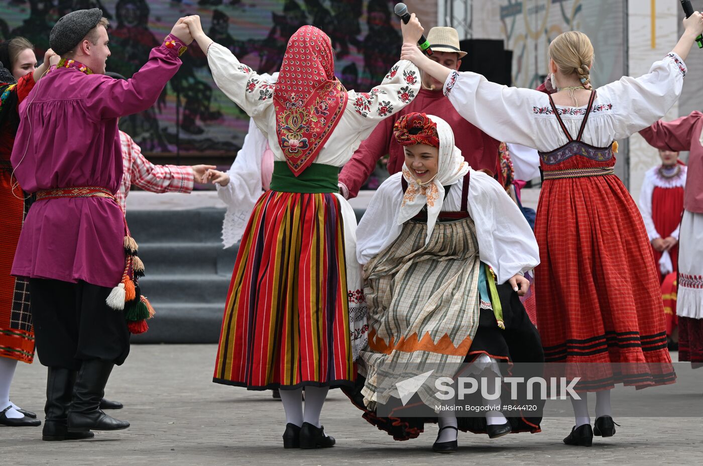 Russia Karavon Folk Festival