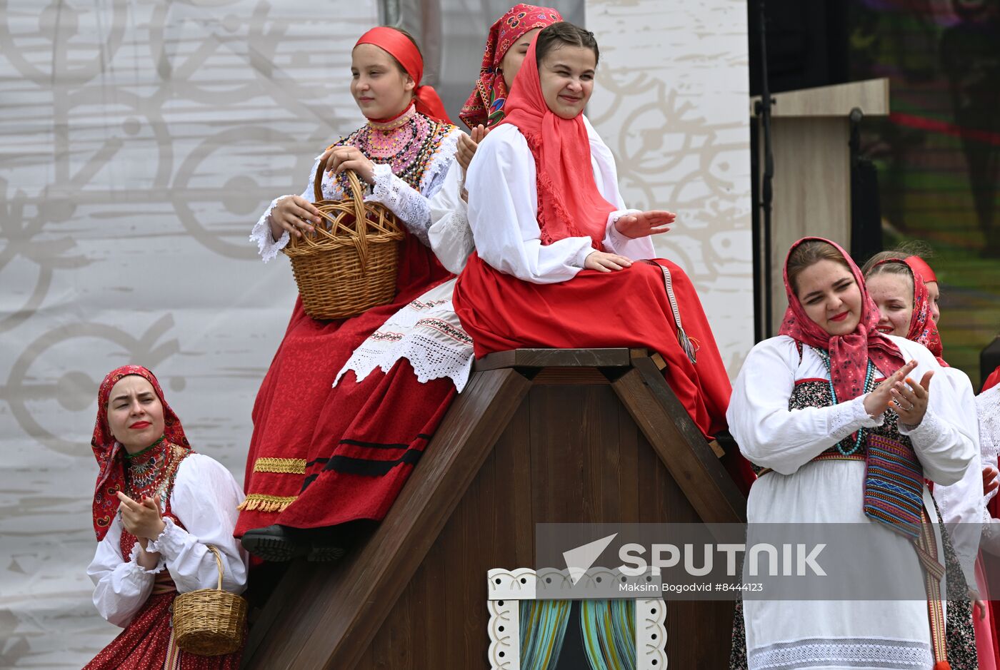 Russia Karavon Folk Festival