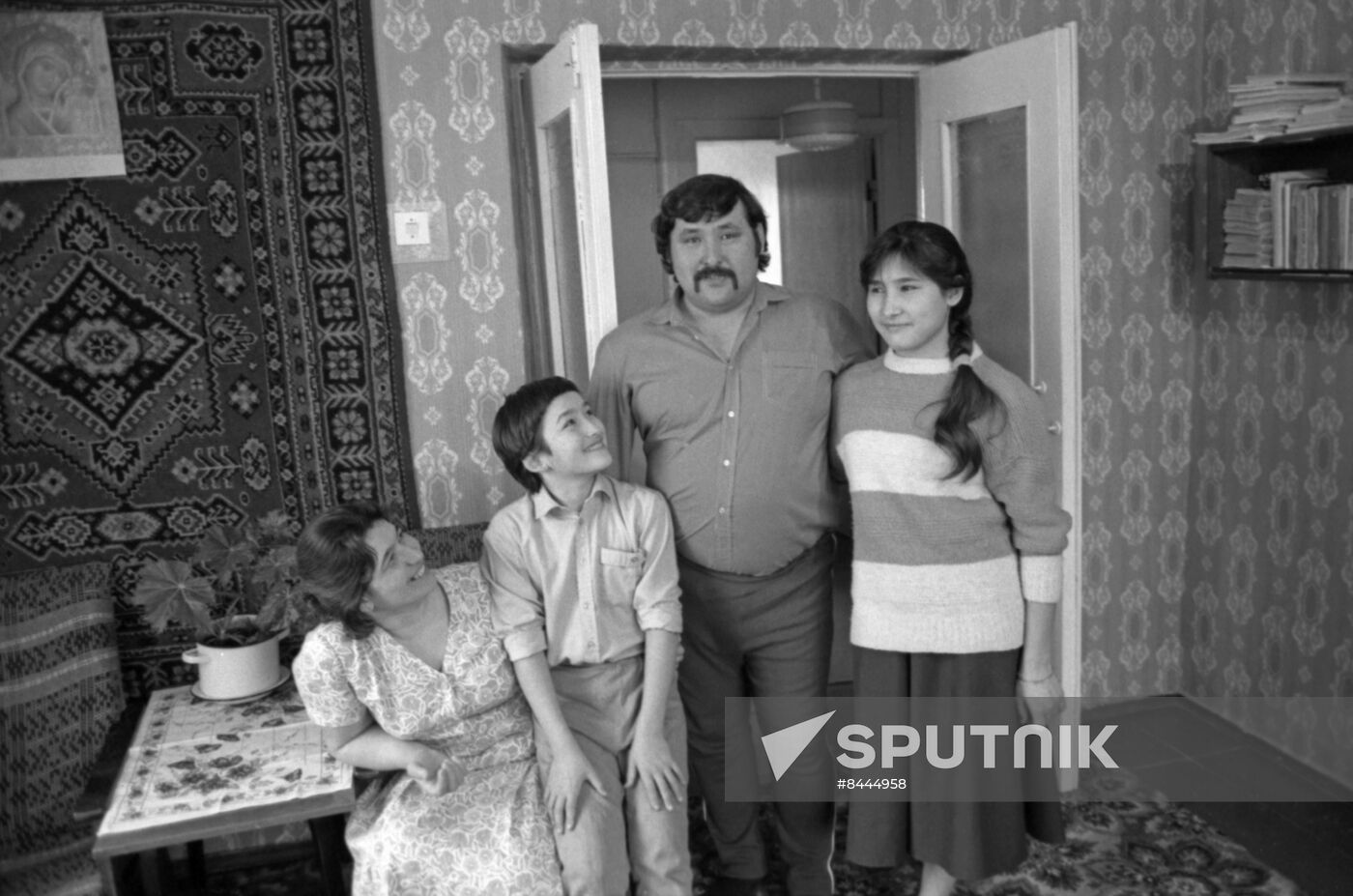 Kirgizstan multi-ethnic state farm