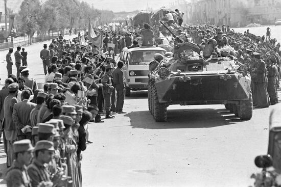 Withdrawing part of Soviet forces from Democratic Republic of Afghanistan in 1986