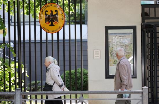 Russia Germany Consulates Visa Applications Suspension