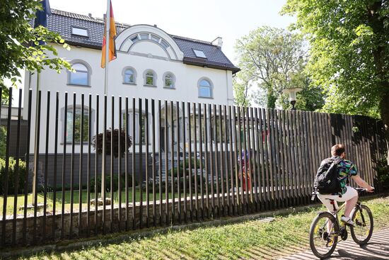 Russia Germany Consulates Visa Applications Suspension