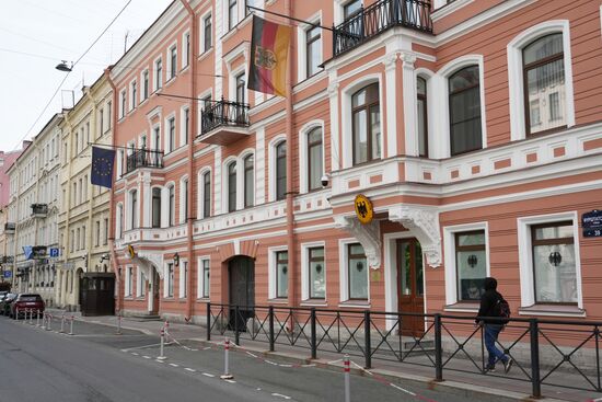 Russia Germany Consulates Visa Applications Suspension
