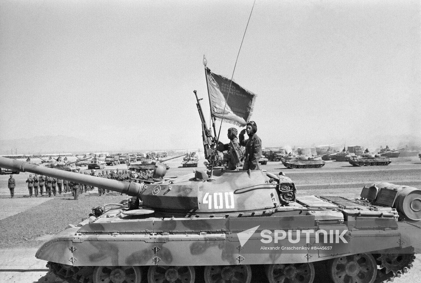 Withdrawing part of Soviet forces from Democratic Republic of Afghanistan in 1986