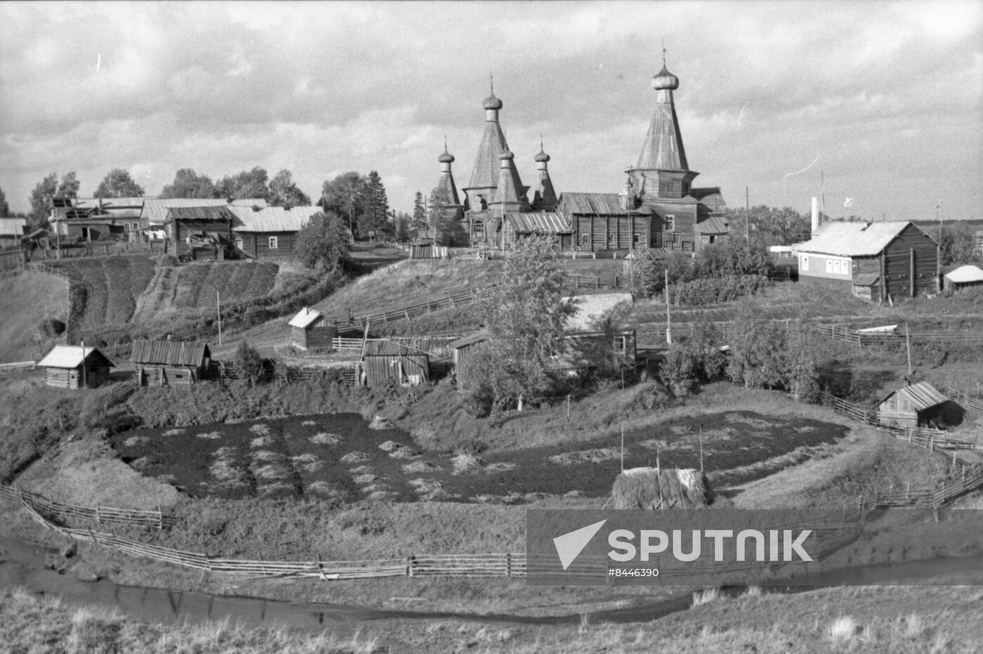 Temple complex of Nyonok parish