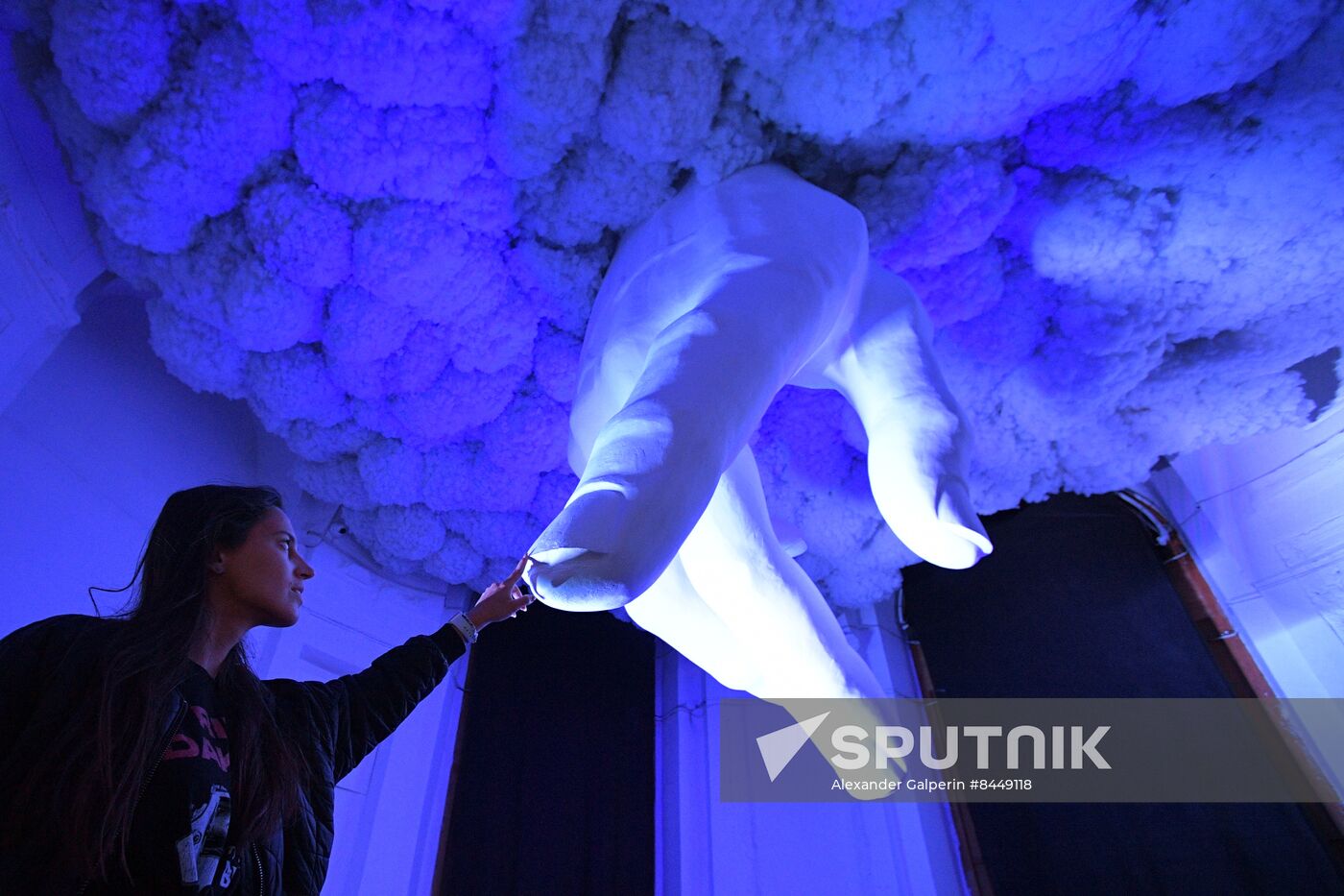 Russia Modern Art Religion Exhibition