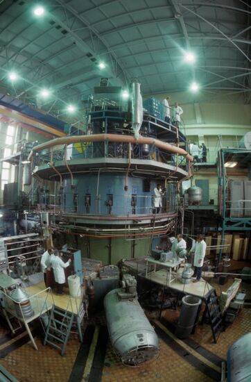 Atomic accelerator at Physics Institute of Georgian Academy of Sciences