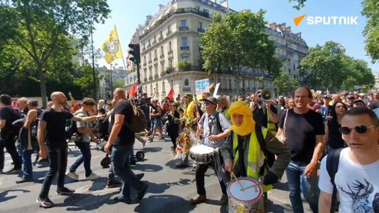 French citizens stage 14th strike against pension reform in Paris