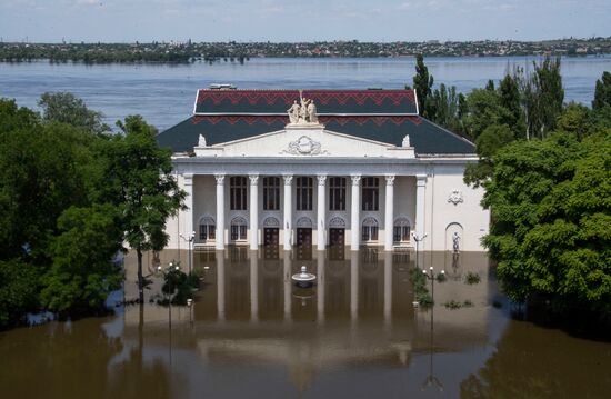 Russia Ukraine Kakhovka HPP Destruction