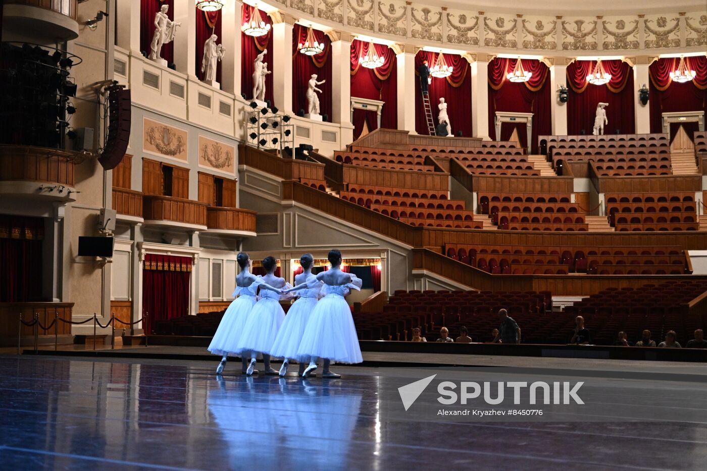 Russia Ballet School Graduates Concert