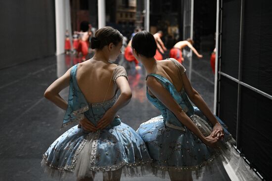 Russia Ballet School Graduates Concert