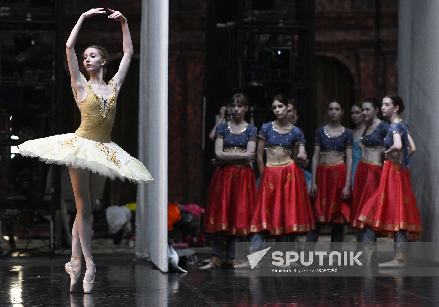 Russia Ballet School Graduates Concert