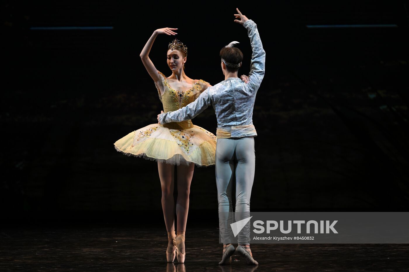 Russia Ballet School Graduates Concert