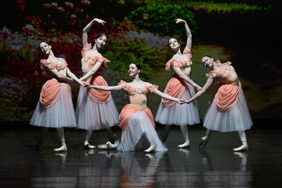 Russia Ballet School Graduates Concert