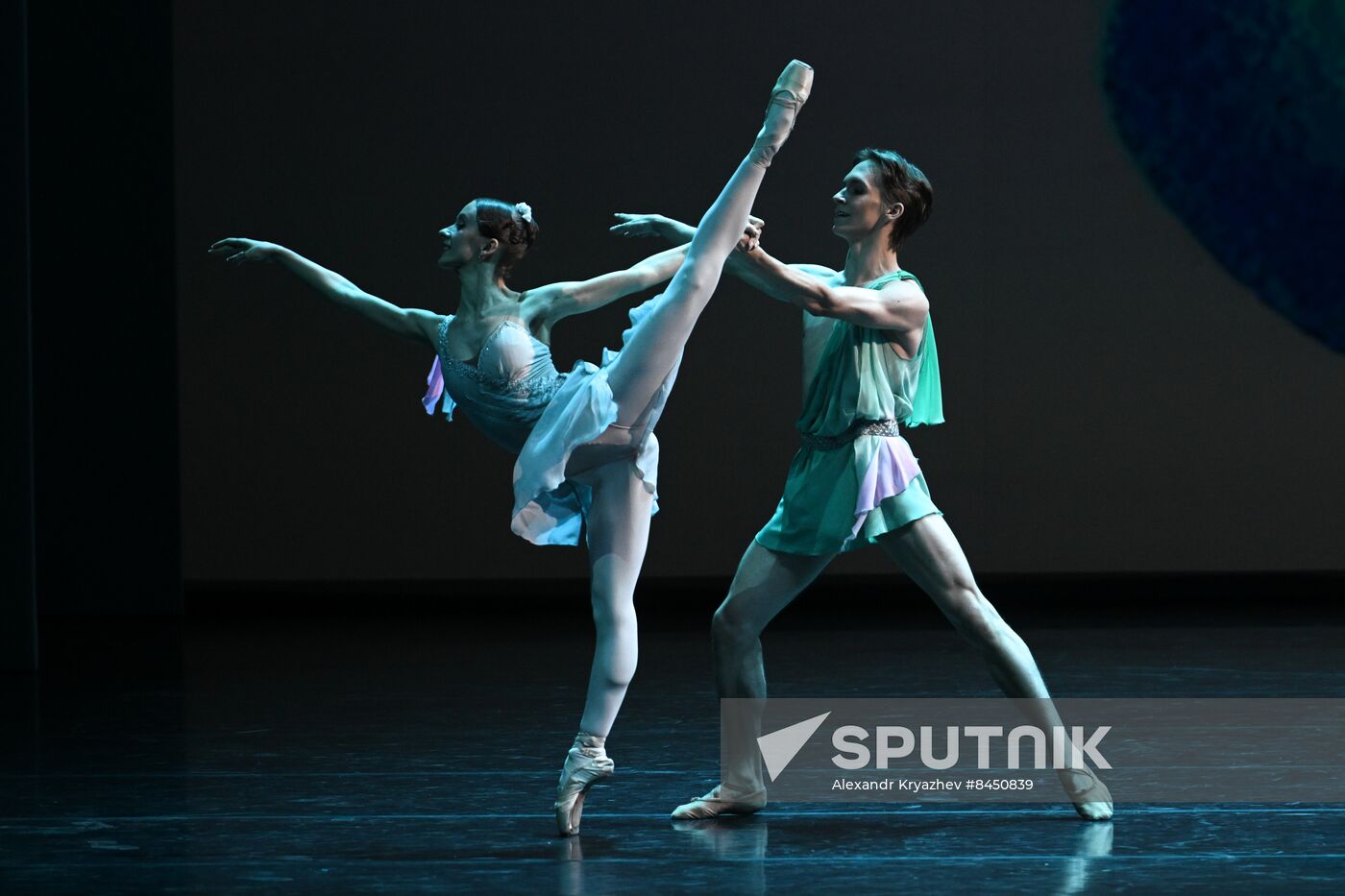 Russia Ballet School Graduates Concert