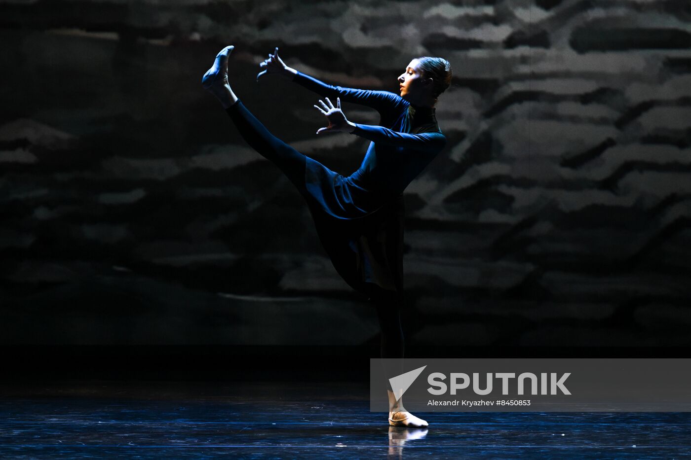 Russia Ballet School Graduates Concert