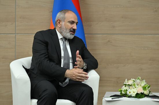 Armenian Prime Minister Nikol Pashinyan talks to Russian President Vladimir Putin during a meeting in Sochi, Russia. Location: Russia, Federal territory 'Sirius'. Author: Ramil Sitdikov/Sputnik. Russia Armenia