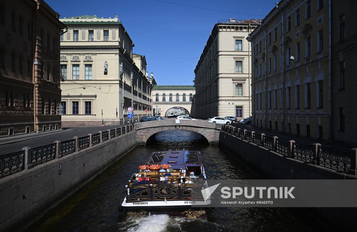 Russia St. Petersburg Tourism
