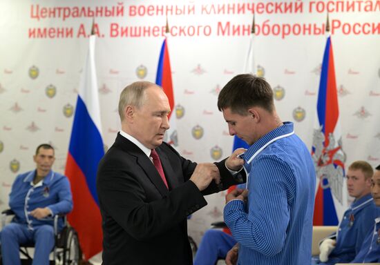 Russia Putin Servicemen Awarding