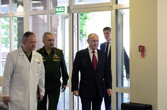 Russia Putin Servicemen Awarding