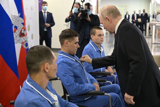 Russia Putin Servicemen Awarding