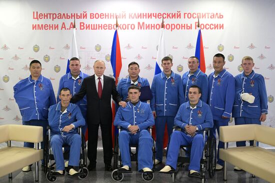 Russia Putin Servicemen Awarding