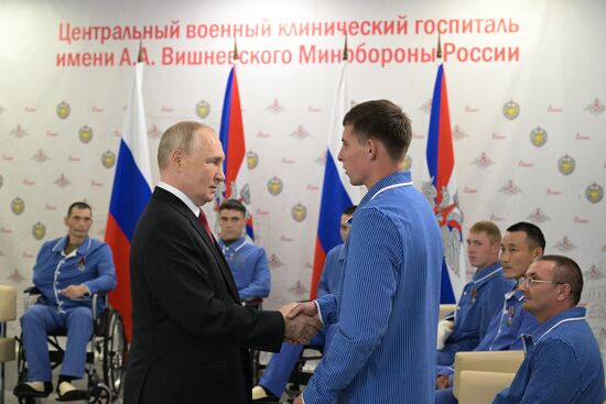 Russia Putin Servicemen Awarding